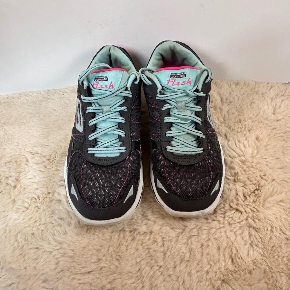 Skechers Black and Aqua GoWalk Sneakers with Athletic‎ Comfort (notes for size)